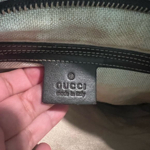 Authentic Gucci - Picture 3 of 10